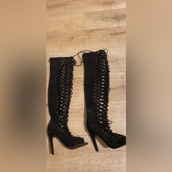 Qupid Vegan Suede Laser Cut Chunky Heel Cowgirl Booties